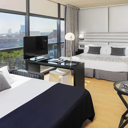 H10 Marina Otel 4*