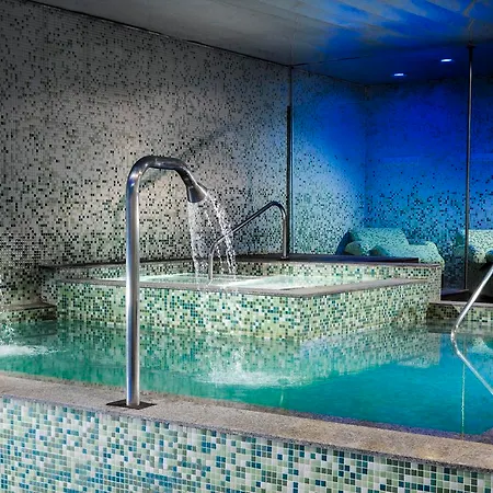 H10 Marina Hotel 4*