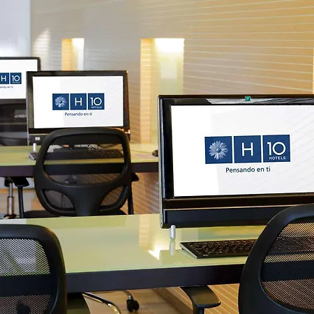 H10 Marina Otel 4*