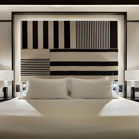 H10 Marina Otel 4*