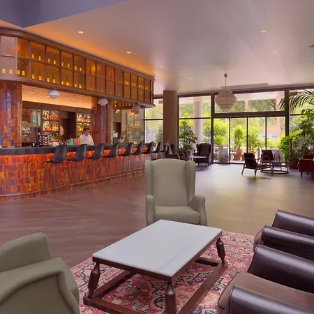 H10 Marina Otel 4*